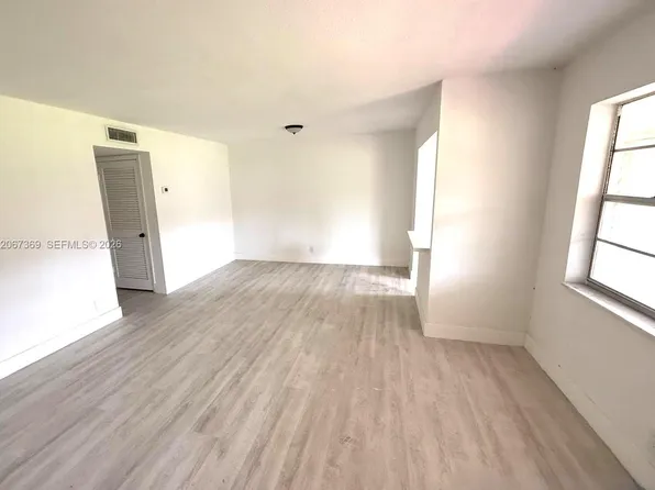 5300 Washington St APT T125, Hollywood, FL 33021