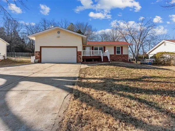 507 Forest Run Dr, Eureka, MO 63025