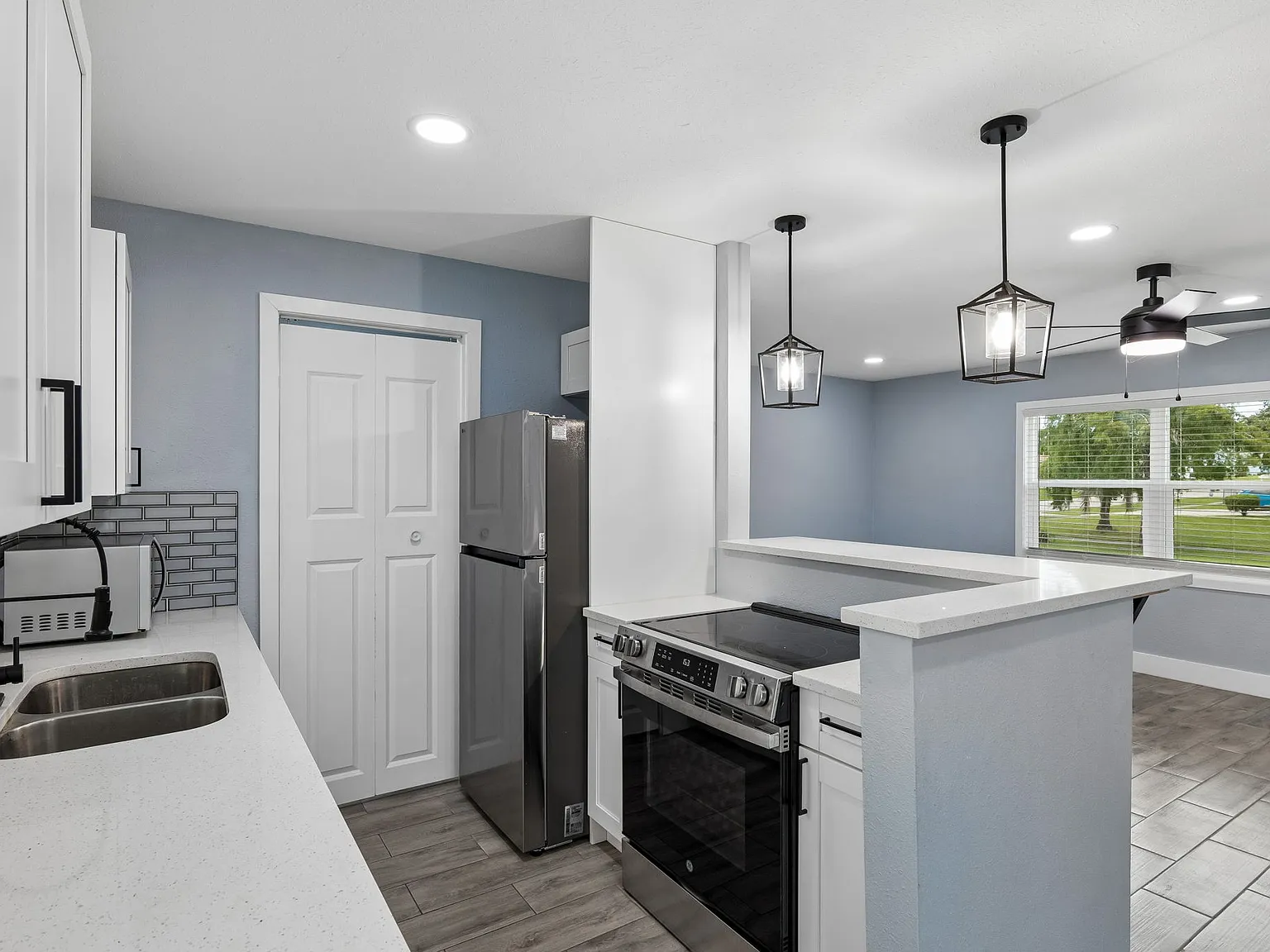2 bed, 880 sqft, $1,750 — Photo 4