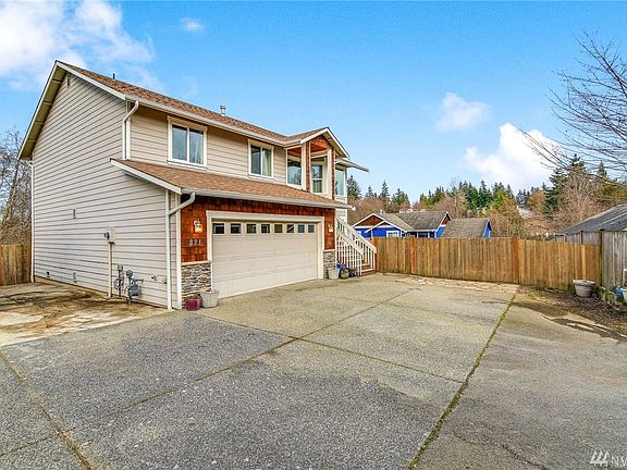 RV and or Boat space - We live near the water - mountains - lakes - trails - camping - etc.  Now you have room for the those needed toys.