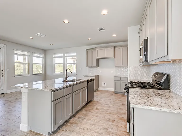 113 Riverhill Dr — Photo 15