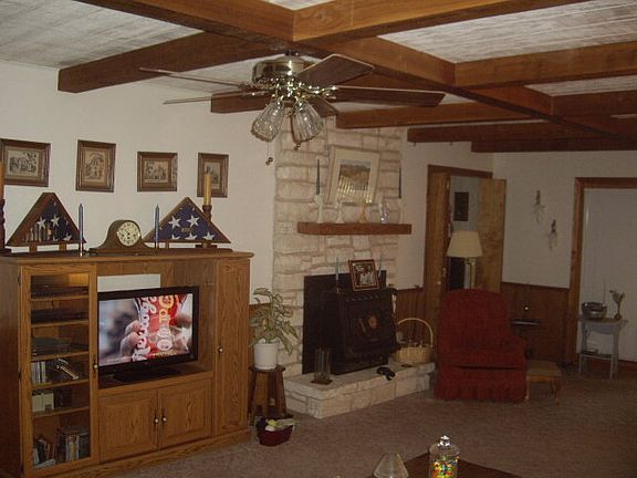 4th image of 219 W Driftwood Dr