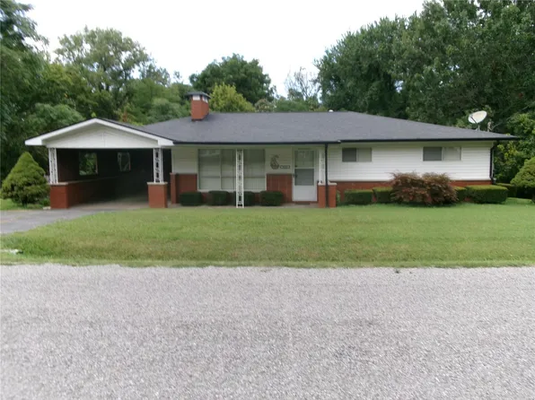 9761 N Holy Cross Rd, Fairview Heights, IL 62208