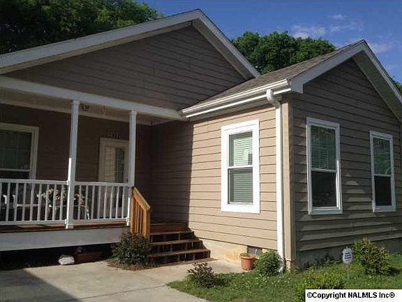 3rd image of 2902 Wilson Dr NW