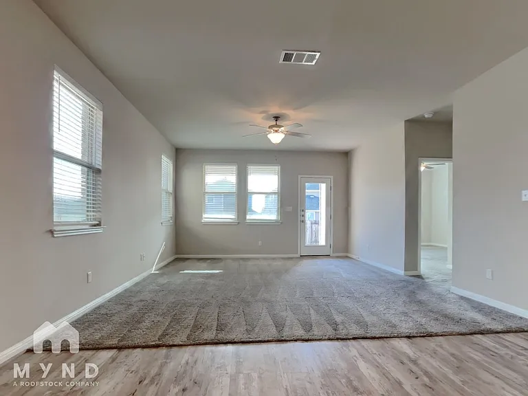 116 Canis St — Photo 3