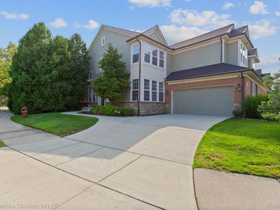 2054 Applewood Dr, Troy, MI, 48085