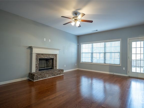 3rd image of 132 Putters Drive