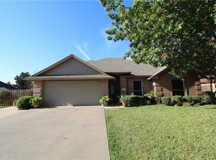 1618 Hyde Park Blvd, Cleburne, TX 76033