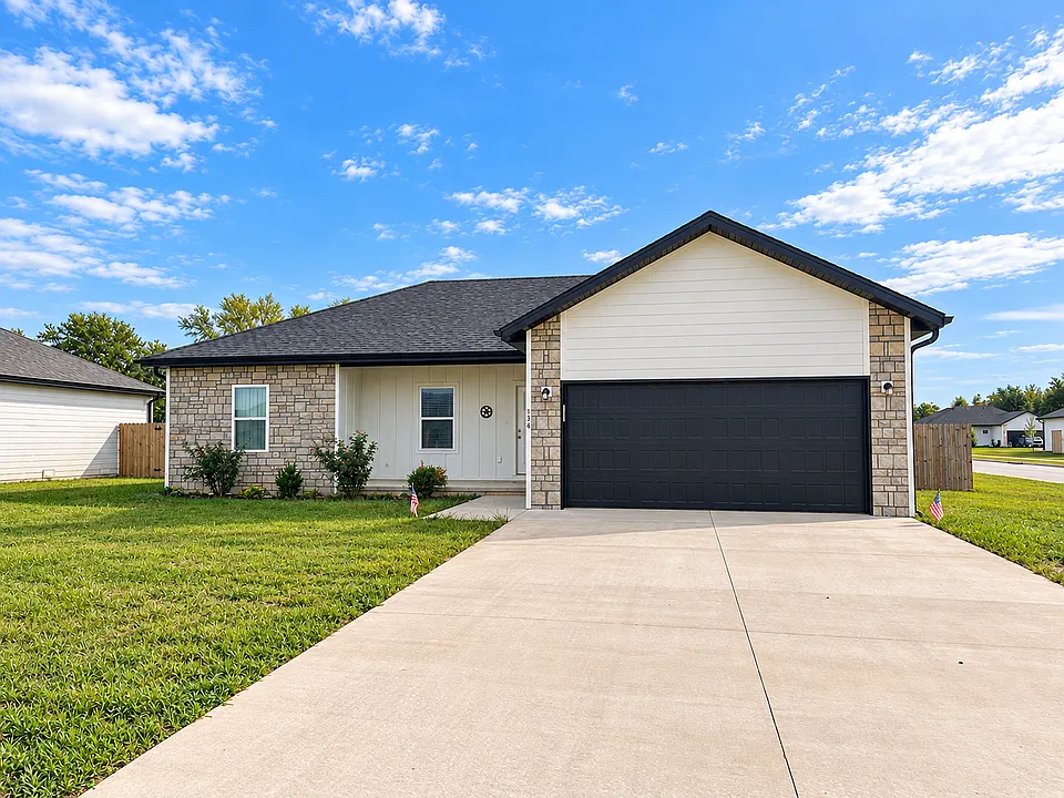 134 W Ledgestone Dr