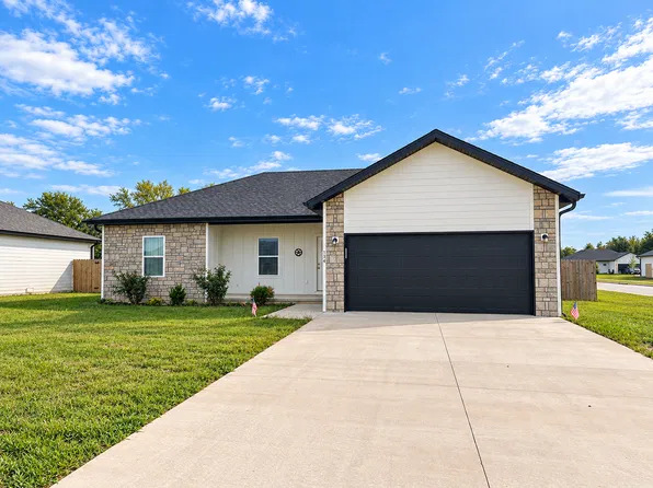 134 W Ledgestone Dr, Rogersville, MO 65742