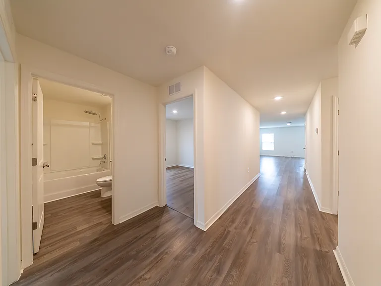 1828 Grand Ridge St S — Photo 25