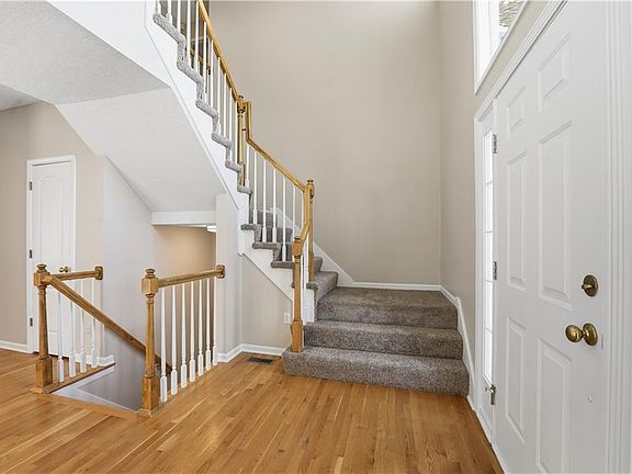 4th image of 12131 Goodman St