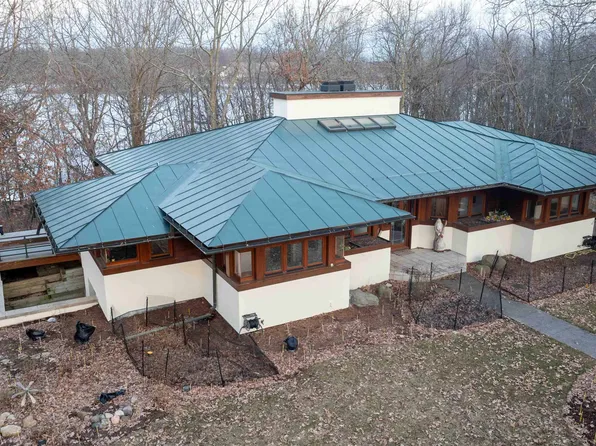 N5036 Saint Helena Rd, Juneau, WI 53039