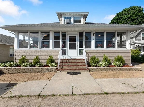 13 5th St, Wareham, MA 02571
