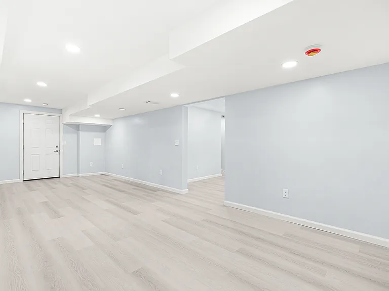 18 Grant Rd — Photo 40