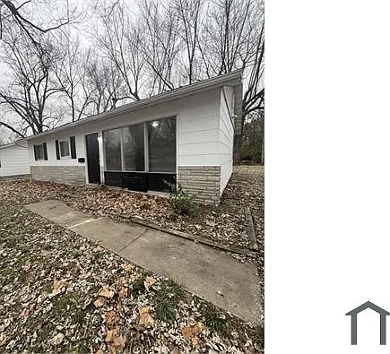 111 Saint Thomas Ln — Photo 1