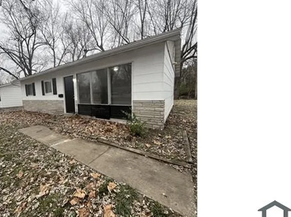 111 Saint Thomas Ln, Cahokia, IL 62206
