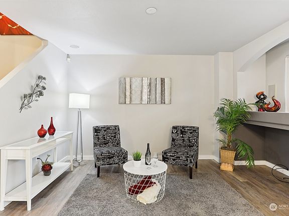 5th image of 8908 1st Street NE #B