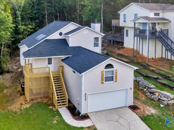 527 Farmingdale Rd SE, Huntsville, AL 35803
