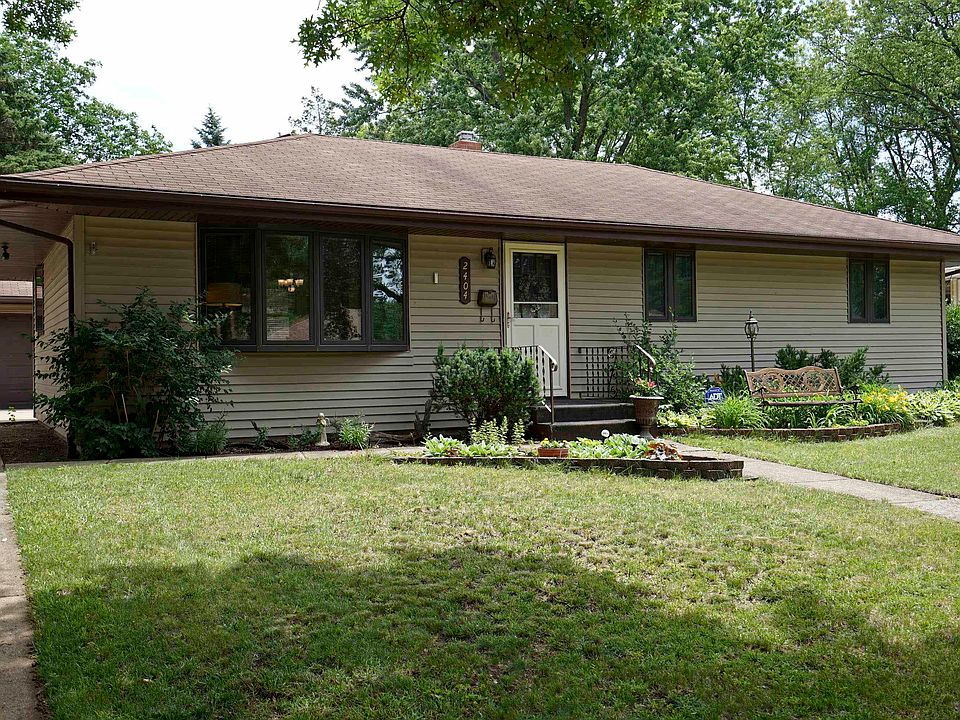 1st image of 2404 Winnetka Dr
