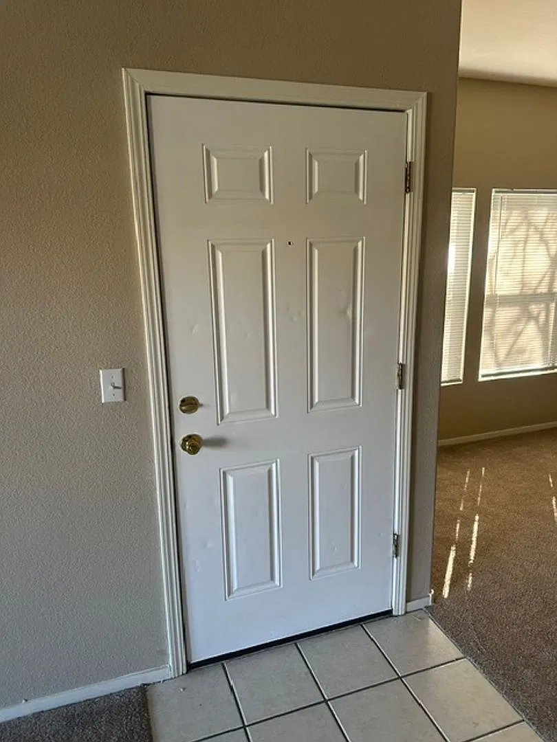 2nd Floor Condo - Grand Canyon Village Gated Community!! — Photo 3