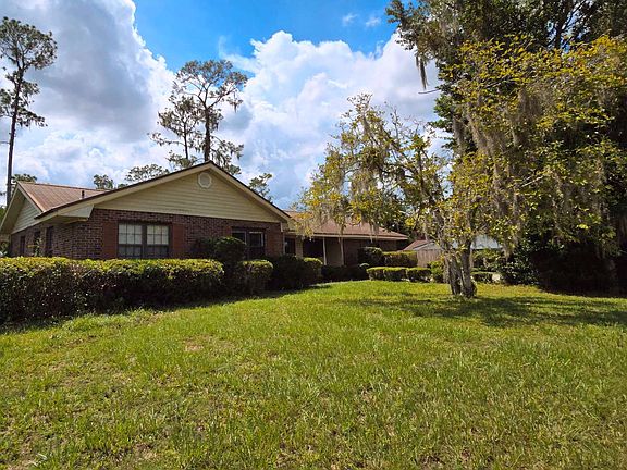 2nd image of 1017 Pineview Cir SW