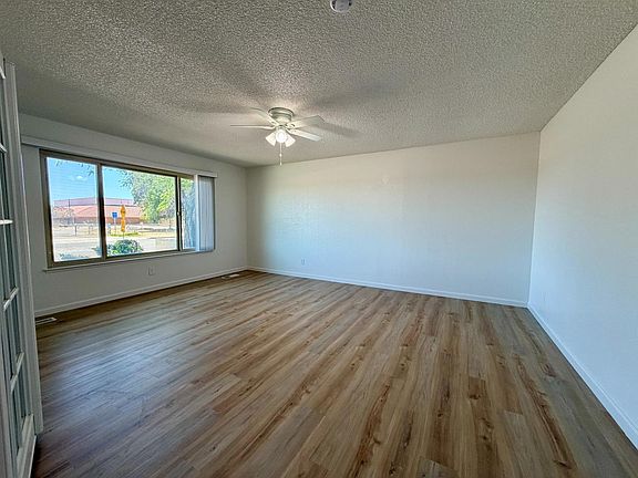 5th image of 2096 E Sierra Ave