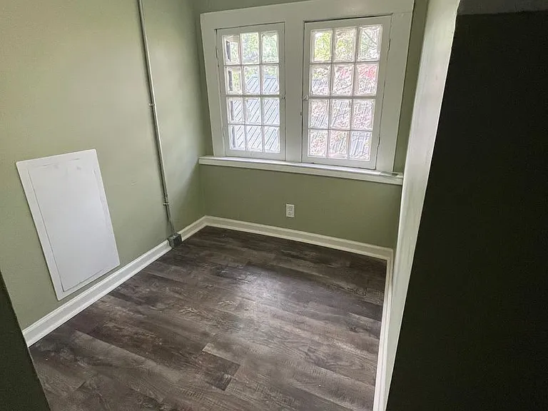 318 S Gibson St — Photo 3