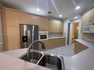 2816 Kinsington Cir #28-1, Fort Lauderdale, FL 33332