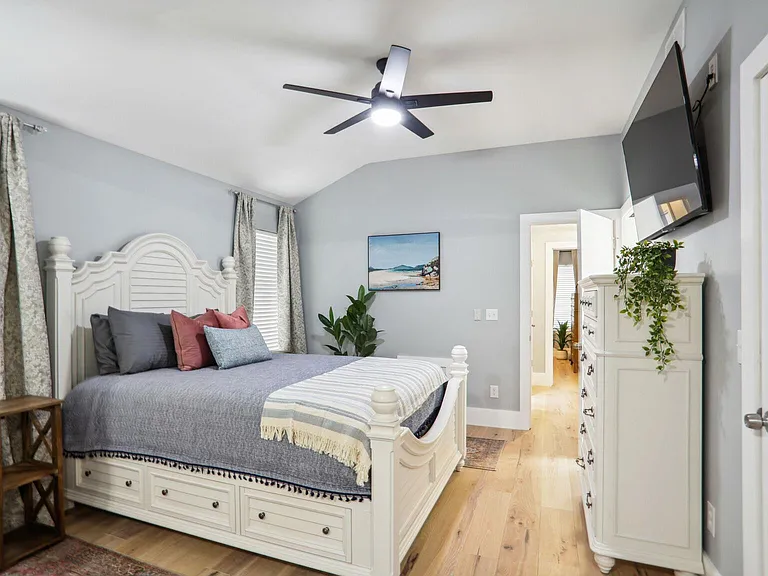1406 Cartecay Dr — Photo 15
