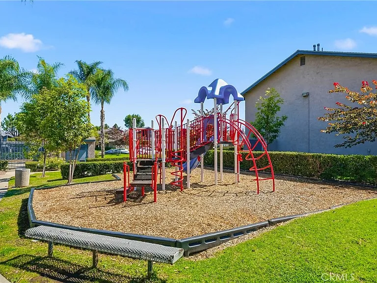 850 Windwood Dr — Photo 33