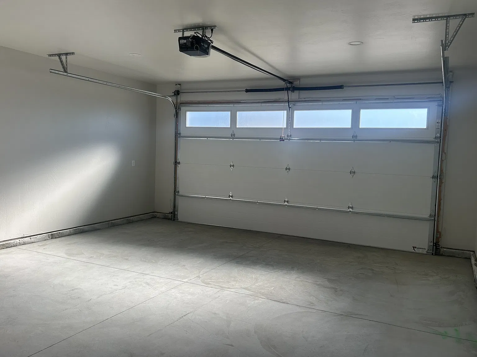 3 bed, 1500 sqft, $2,800 — Photo 2