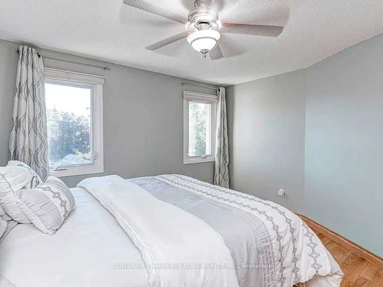 6 Roehampton Cres W — Photo 16