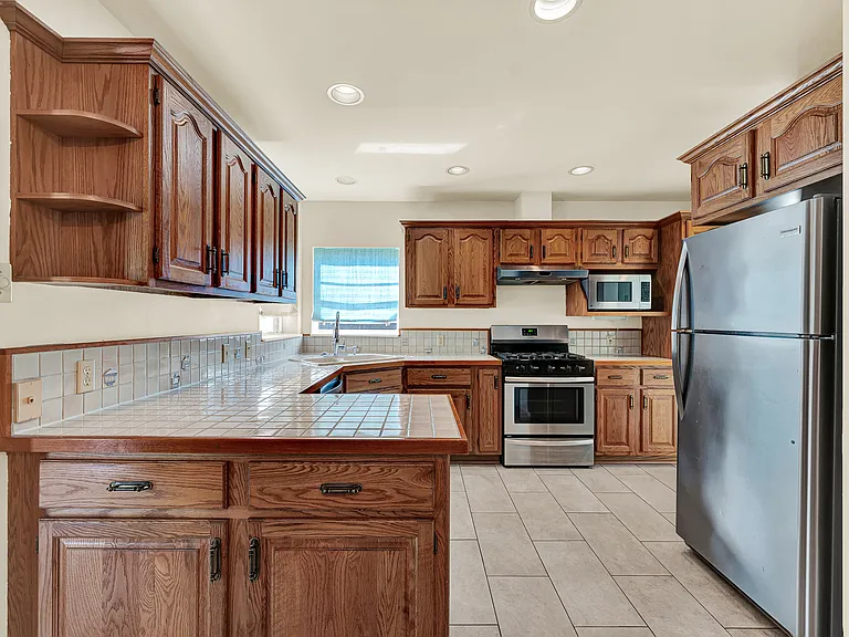3982 Cortez Dr — Photo 7