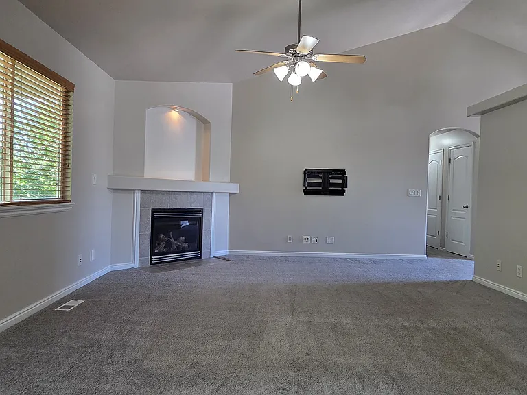 11621 S Summer Stone Dr — Photo 2