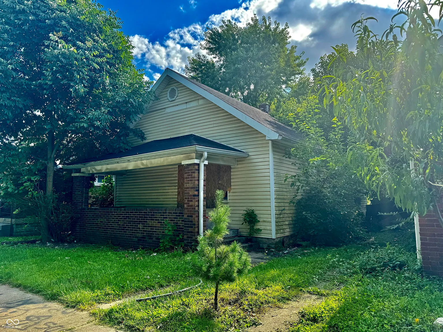 642 N Oxford St photo 1