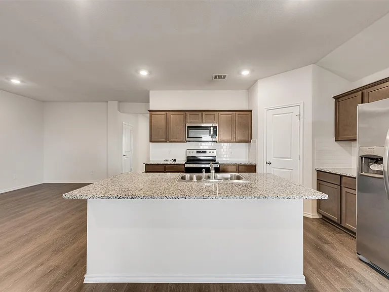 4016 Huntington Dr — Photo 11