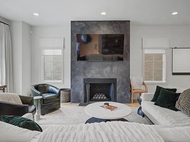 1109 Bate Ave #2 — Photo 6