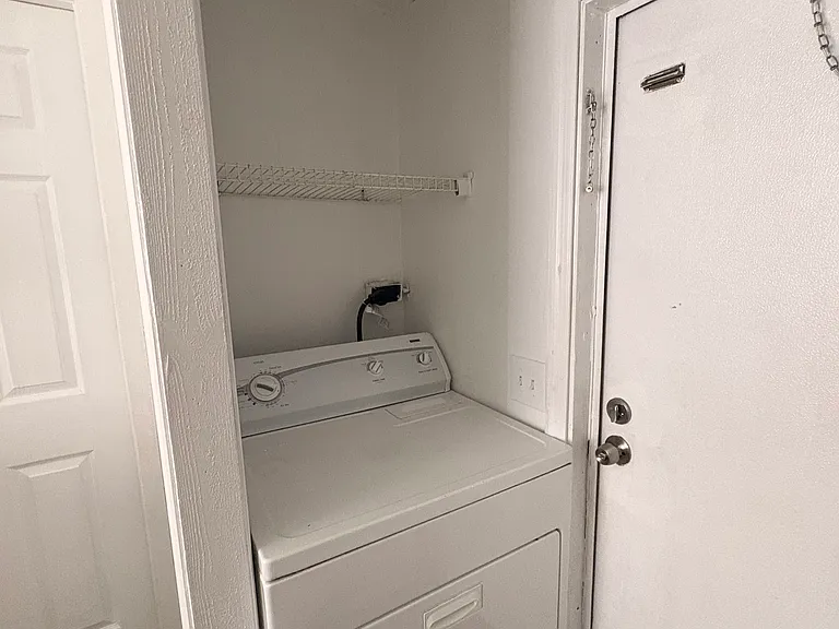 4395 Helen Ave #6 — Photo 7