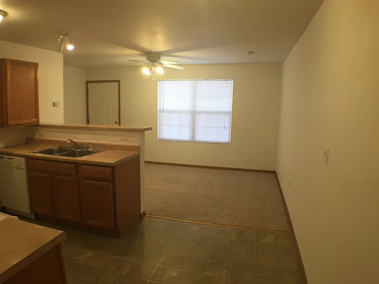 127 Dorset Ct — Photo 37