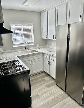 3rd image of 5330 N Figueroa St Suite 205