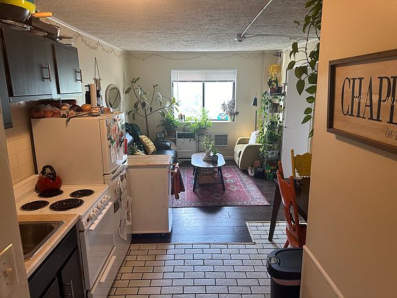 3rd image of 13051 Larchmere Blvd #69d9fad28
