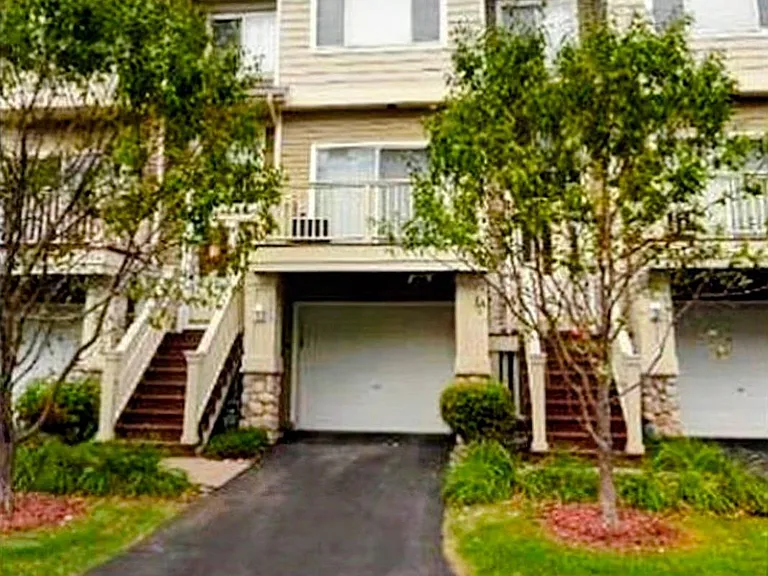2453 Eagle Trace Ln — Photo 1
