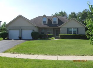 502 Turnberry Dr, North Aurora, IL 60542