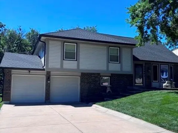 10007 W 98th St, Overland Park, KS 66212