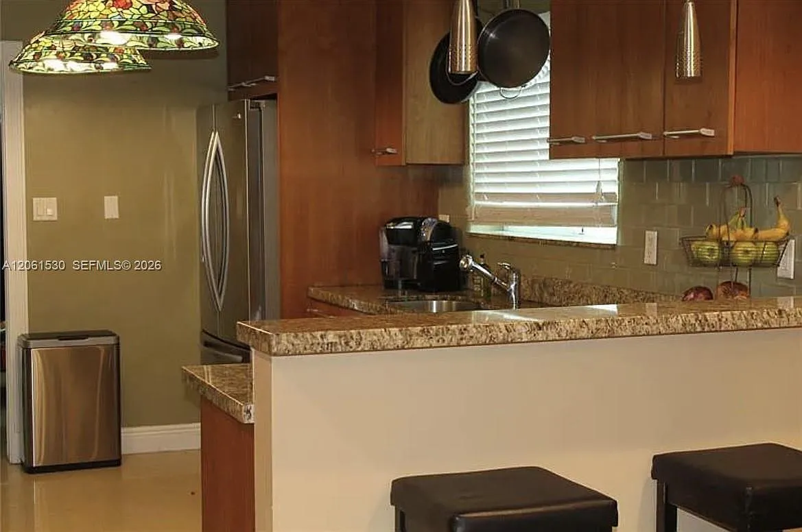 4 bed, 3.5 bath, $5,600 — Photo 3