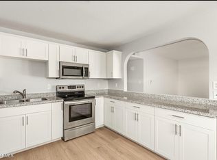 7118 E Arbor Ave, Mesa, AZ 85208