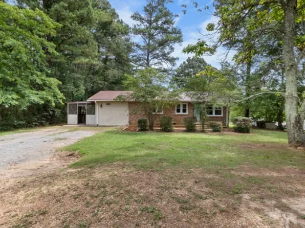 1548 Ridge Rd, Mc Ewen, TN 37101