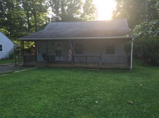 1939 Hileman Rd, Falls Church, VA 22043