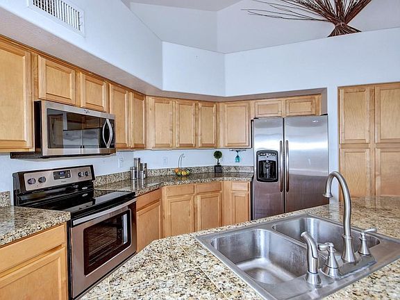 Spacious kitchen